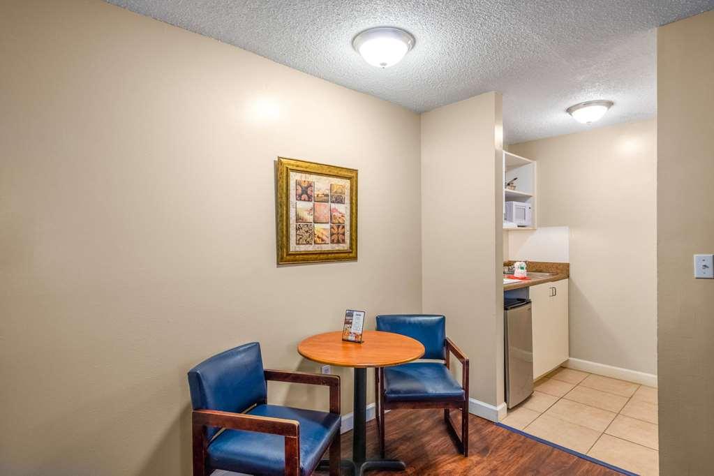 Tampa Bay Extended Stay - Airport Room photo