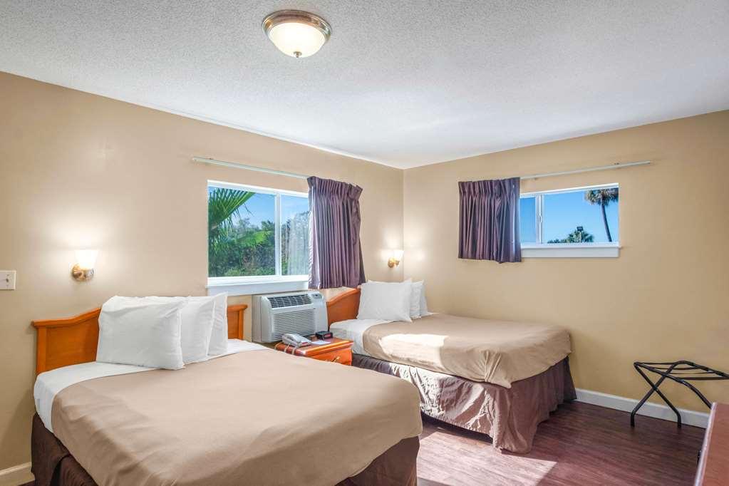 Tampa Bay Extended Stay - Airport Room photo
