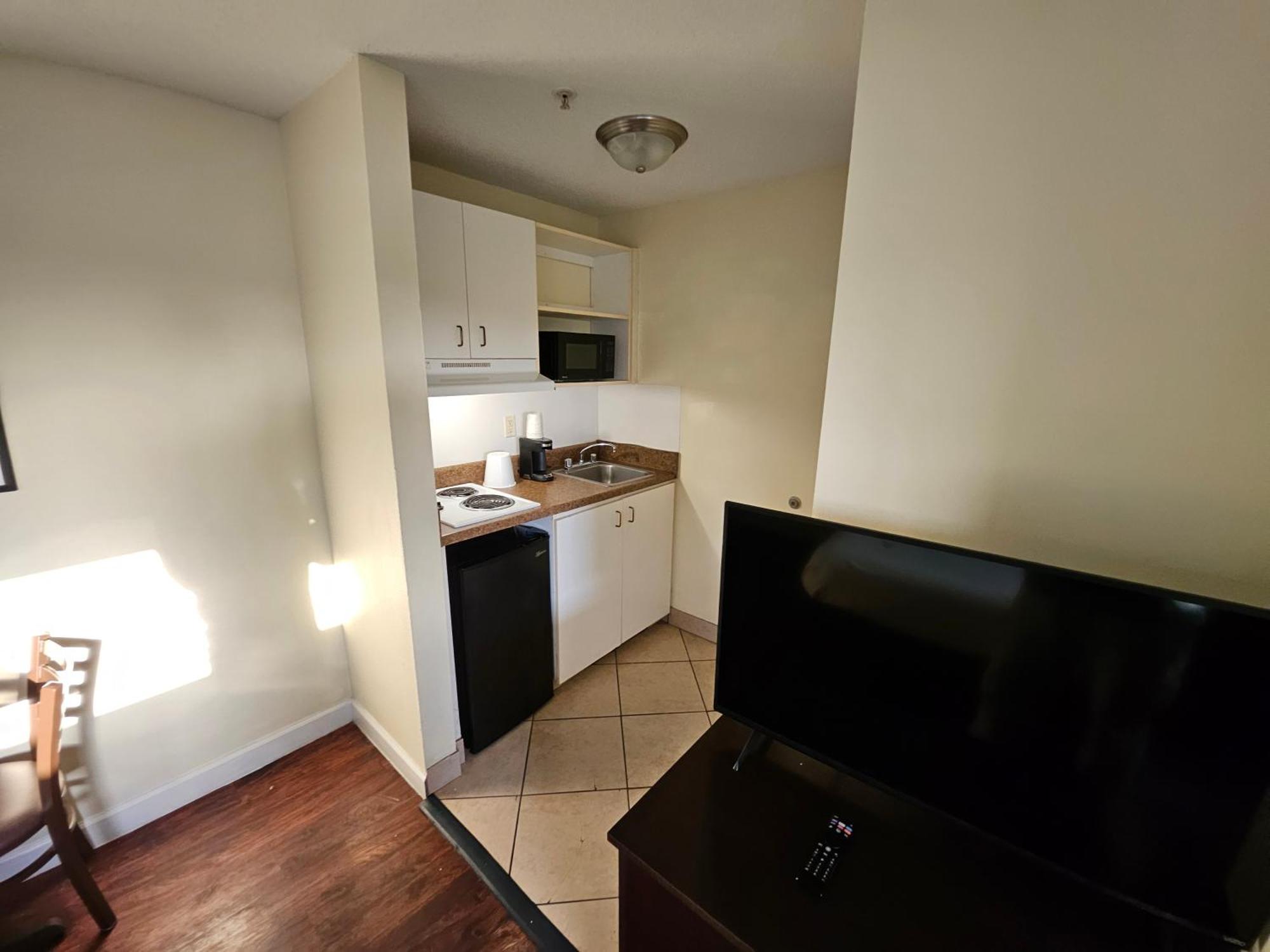 Tampa Bay Extended Stay - Airport Exterior photo